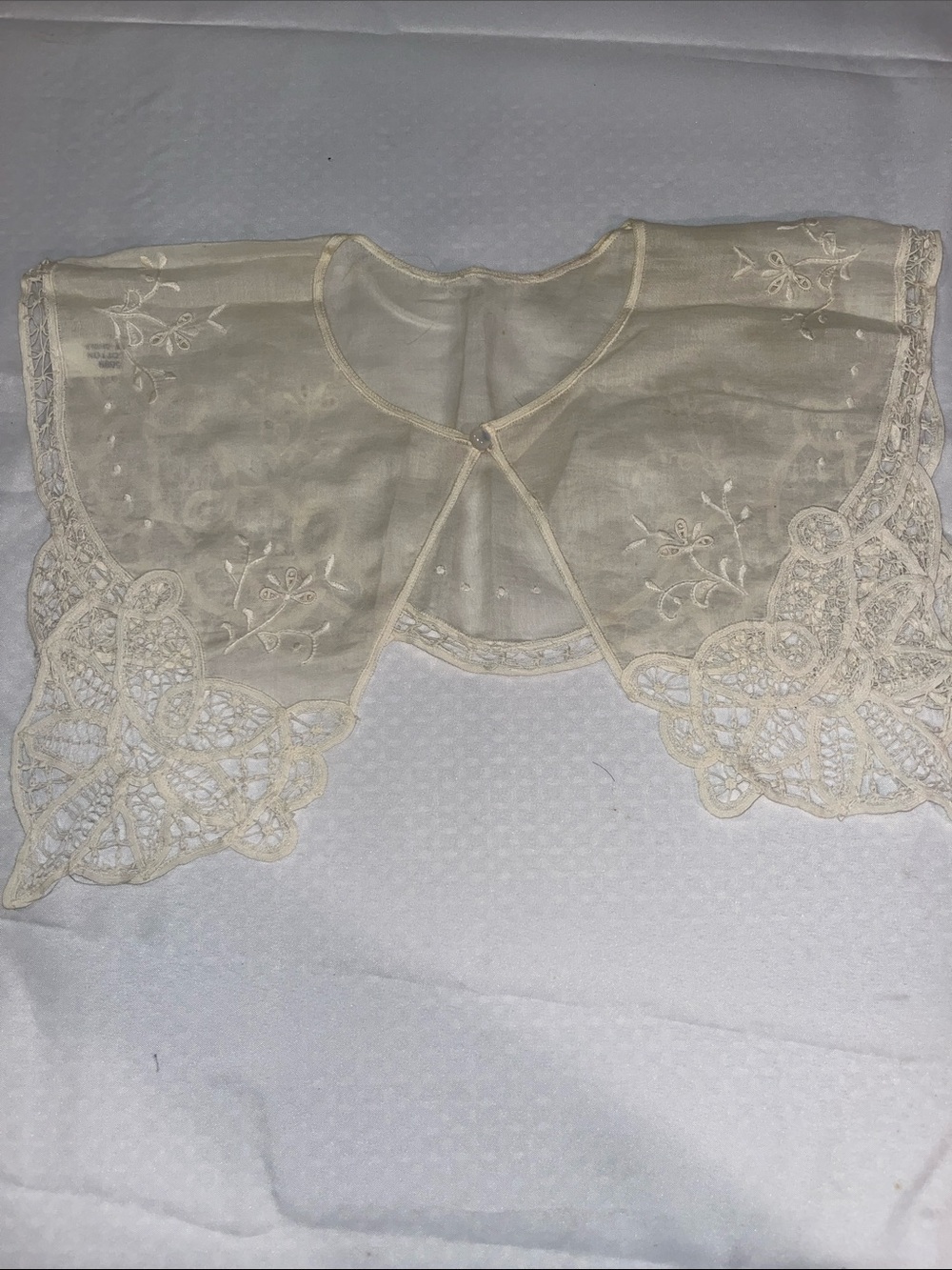 Vintage Elegant Cream Lace Embroidered Detachable Collar